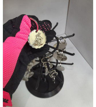 Motorversenyző figurás kulcstartó